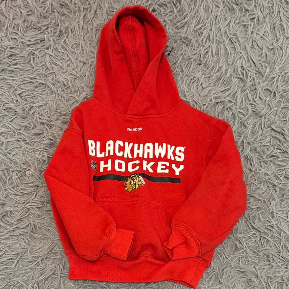 Reebok Red Blackhawks Hockey Sweatshirt